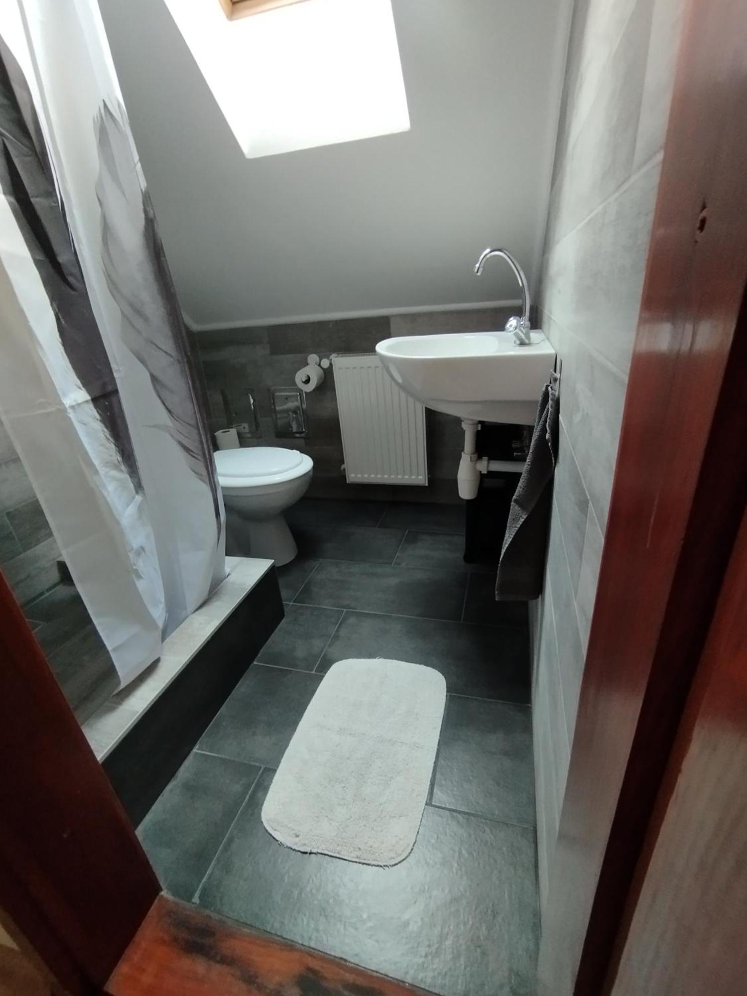 Hellasz Apartman Дьюла Номер фото